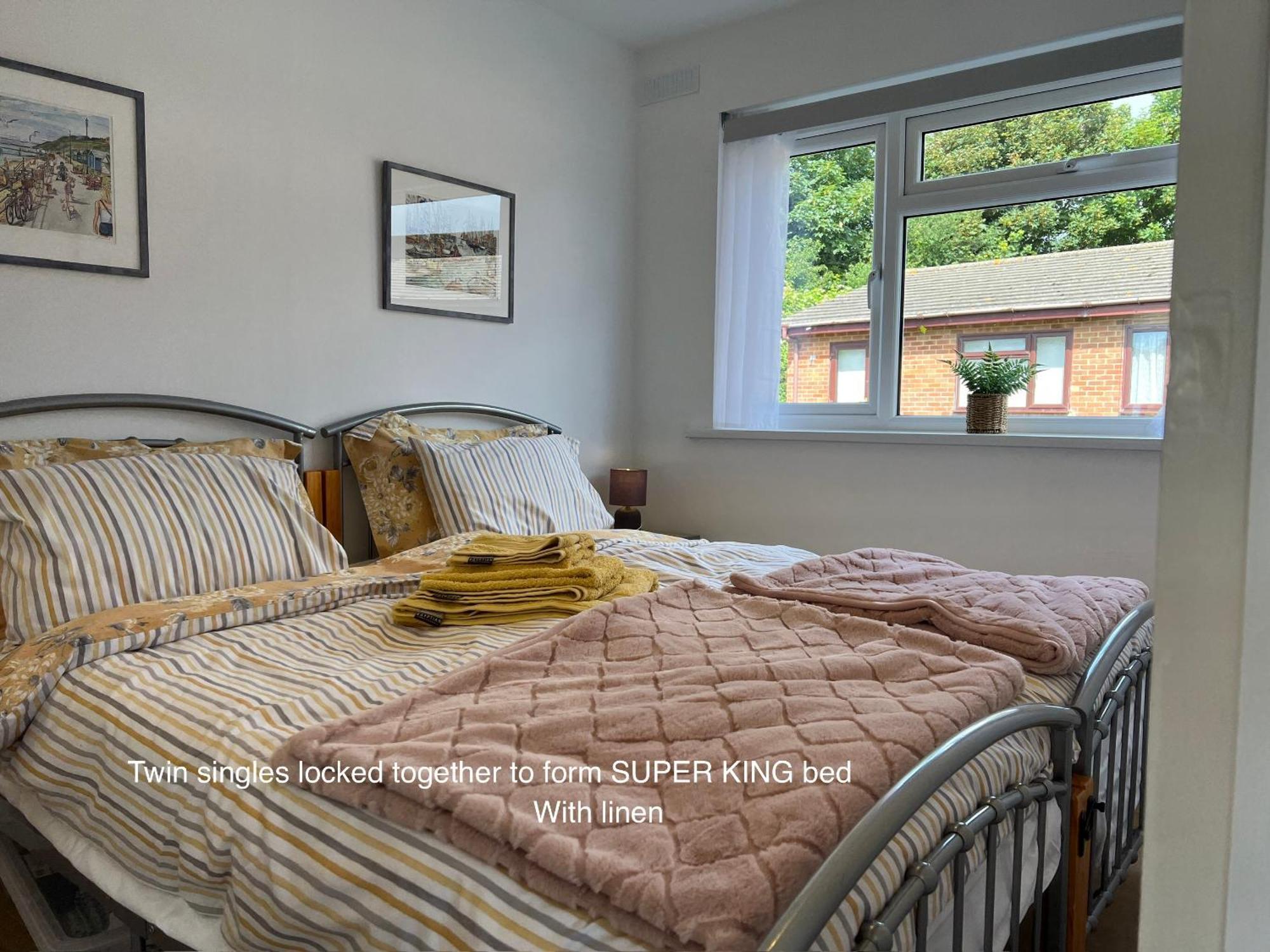 Valley View Self-Catering Coastal Bungalow In Rural West Wight Freshwater Εξωτερικό φωτογραφία